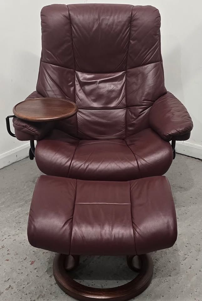 Ekornes Stressless Mayfair Leather Recliner Chair + Footstool + Table Wine Large