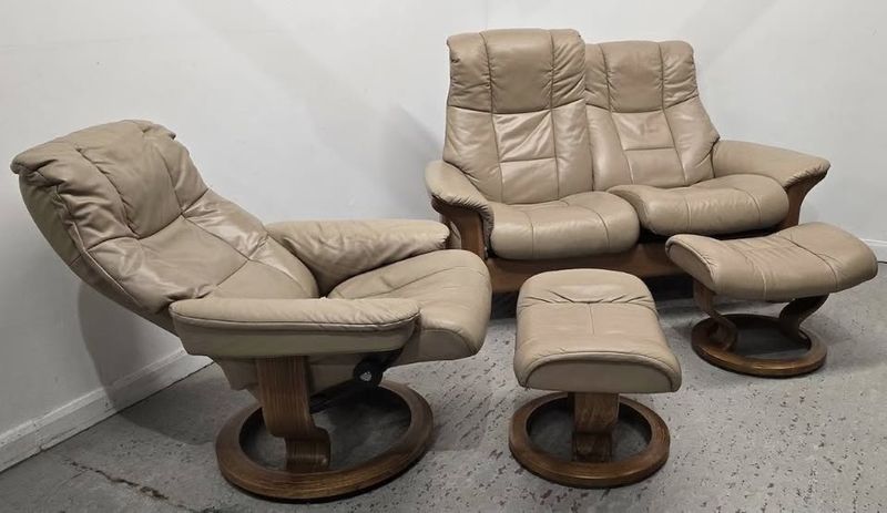 Ekornes Stressless 2 Seater Reclining Sofa + Reclining Chair Suite Tan