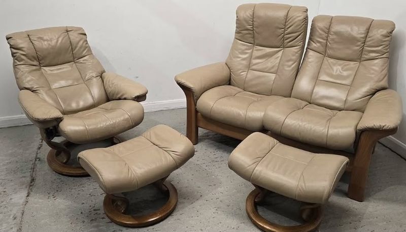 Ekornes Stressless 2 Seater Reclining Sofa + Reclining Chair Suite Tan
