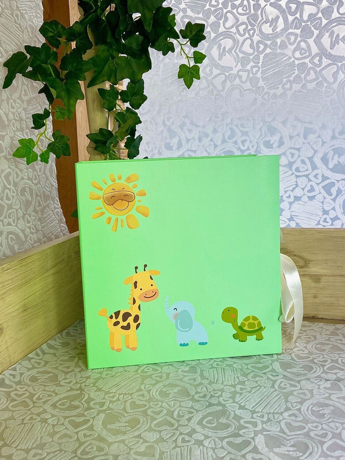 Baby keepsake box