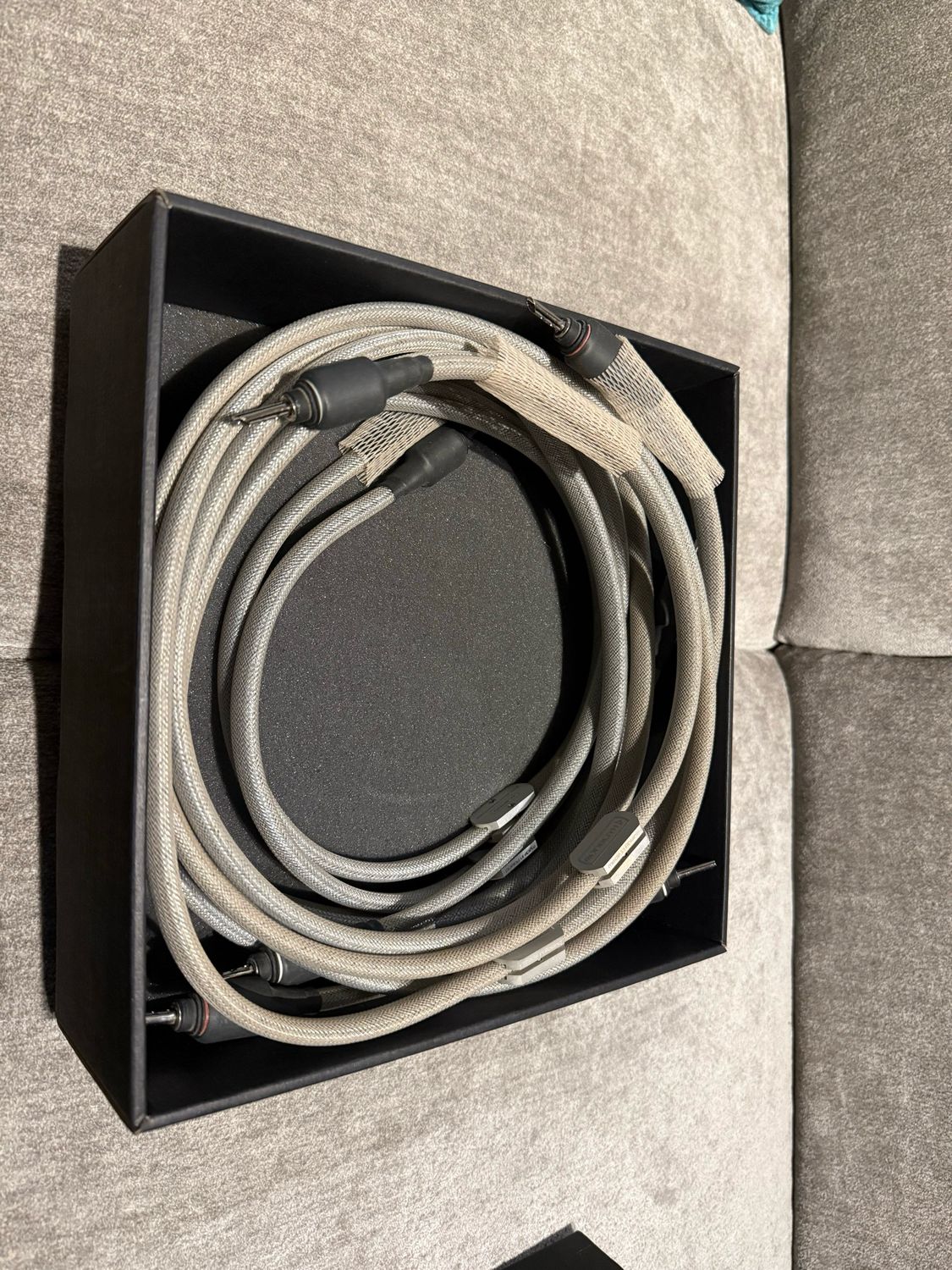 Albedo 2m Monolith 2m