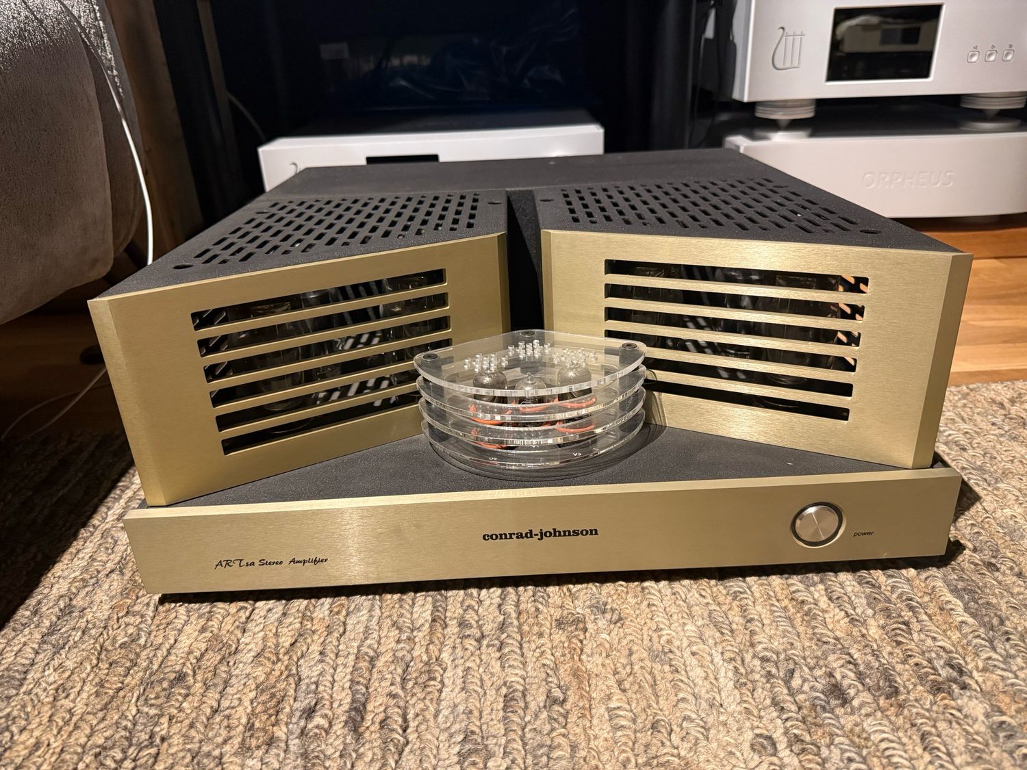 Contad-Johnson ART sa Power Amp