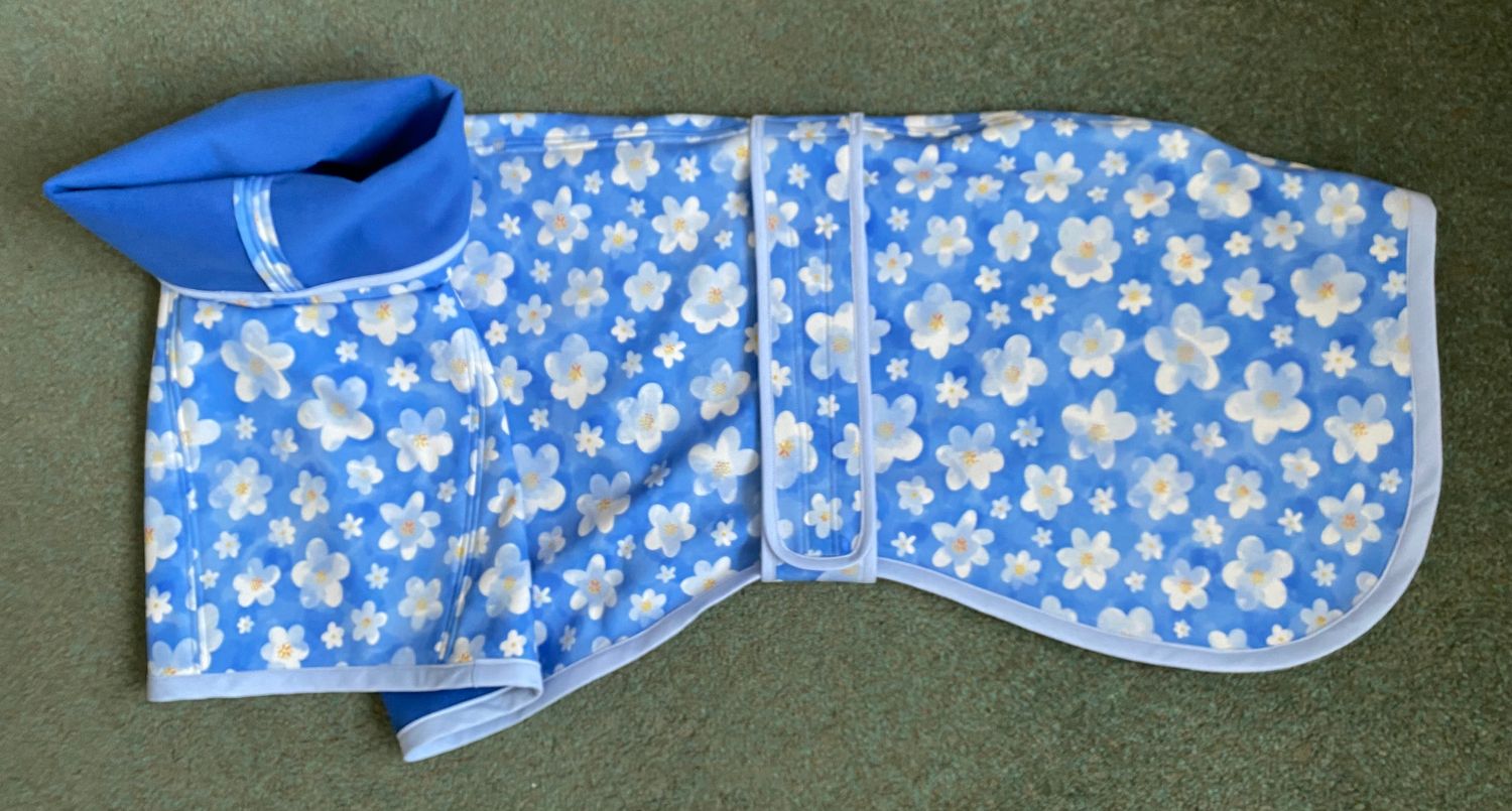 30&quot; Light Blue Daisy Raincoat with Long Neck Snood and Harness Hole - AVAILABLE NOW!!