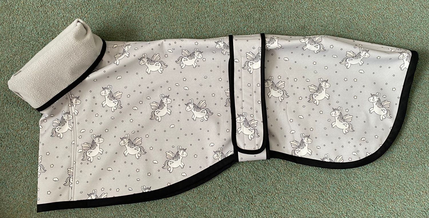 24&quot; Unicorn Colour Changing Raincoat - No Harness Hole