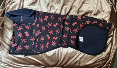 30/31” Skull And Crossbones ☠️ Raincoat With Harness Hole