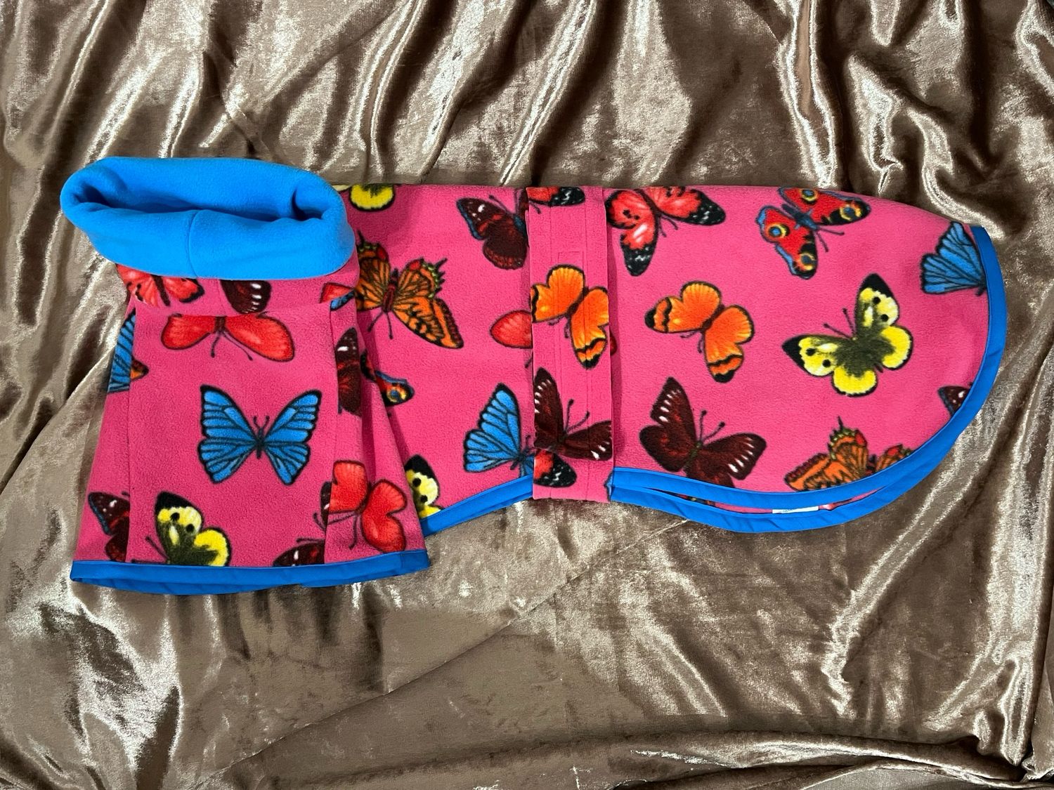 28” Single Layer Butterfly Fleece With Double Layer Snood Neck