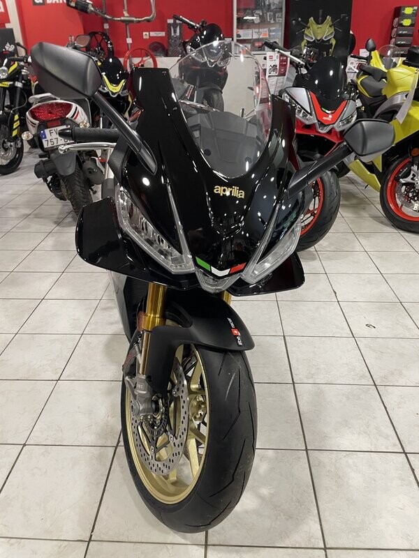 APRILIA RSV4 et TUONO FACTORY