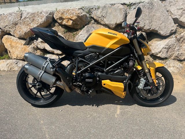 DUCATI 848 STREETFIGHTER