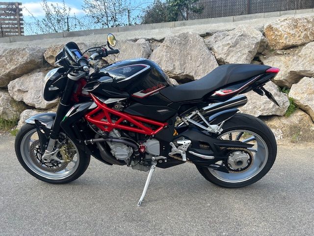 MV AGUSTA 1090 R BRUTAL