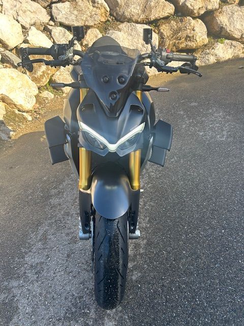 DUCATI V4S STREETFIGHTER DARK STEAL