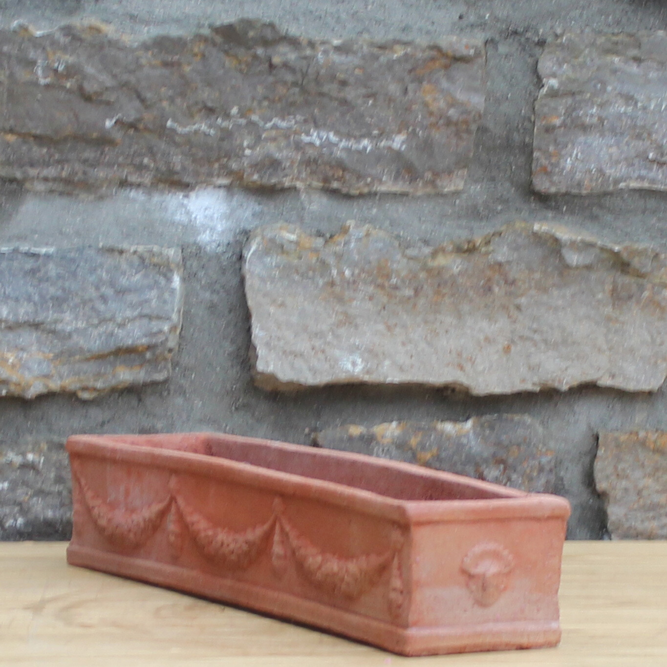 Blumenkasten/Pflanzkasten, verziert und schmal, L. 55 | T. 12 | H. 10 cm