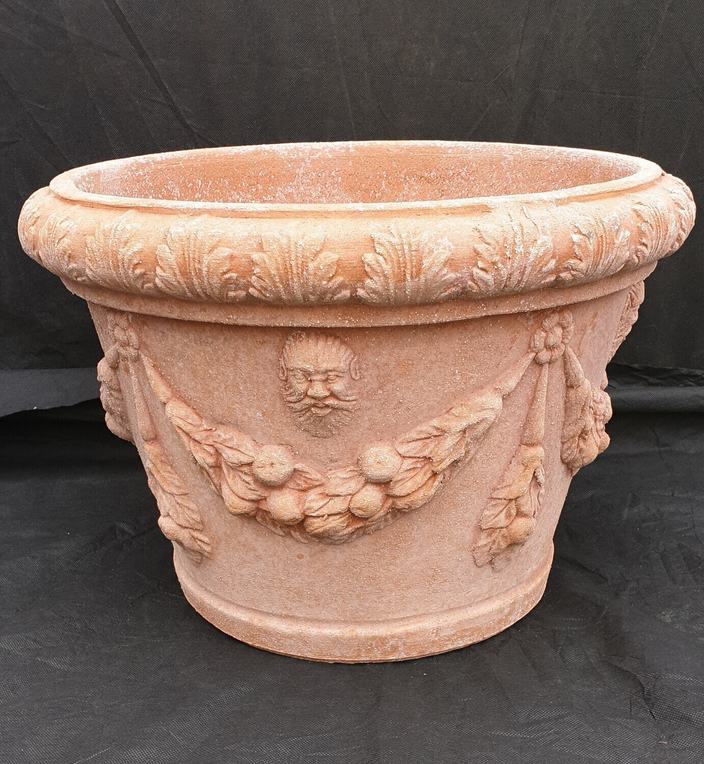 Vaso Festonat Maske Ø Innen 38 cm aussen 45 cm höhe 32 cm