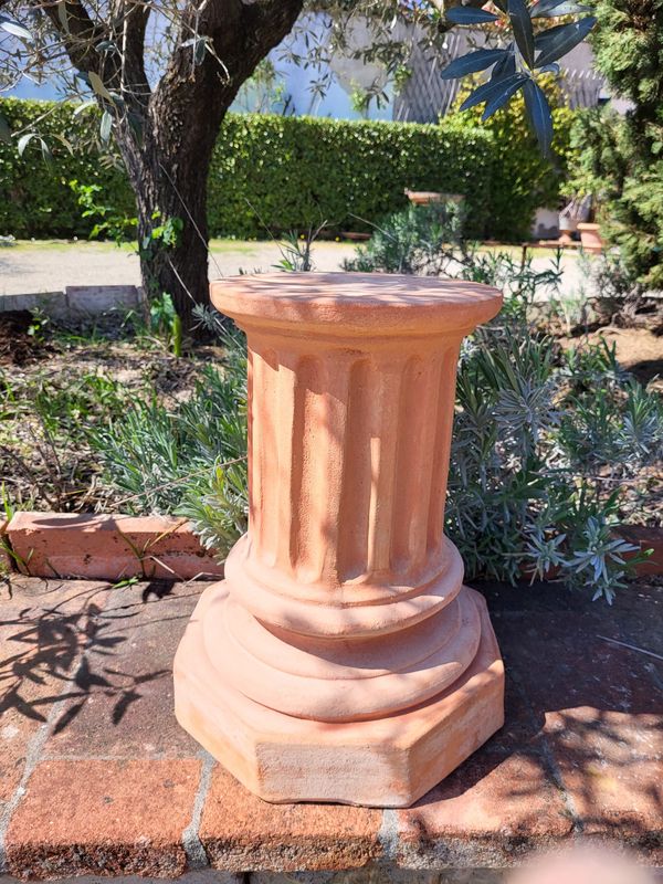 Säule, Höhe 40 cm | oben 24 cm | unten 32cm