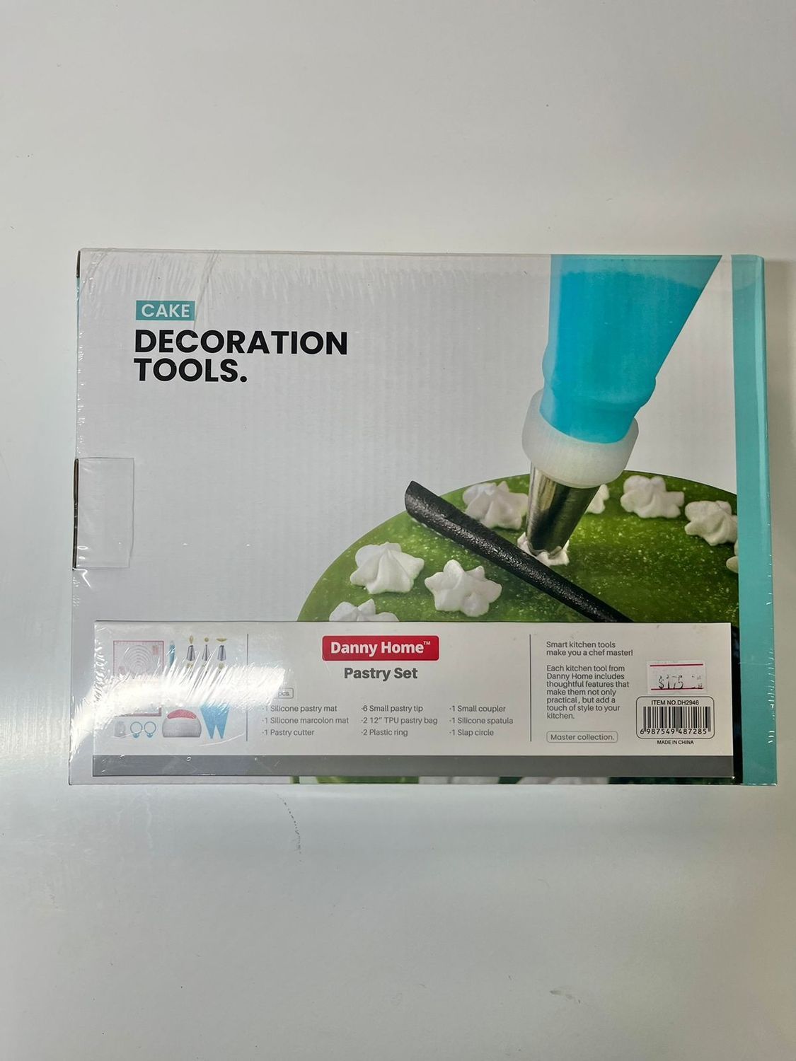 Cake decorating tools