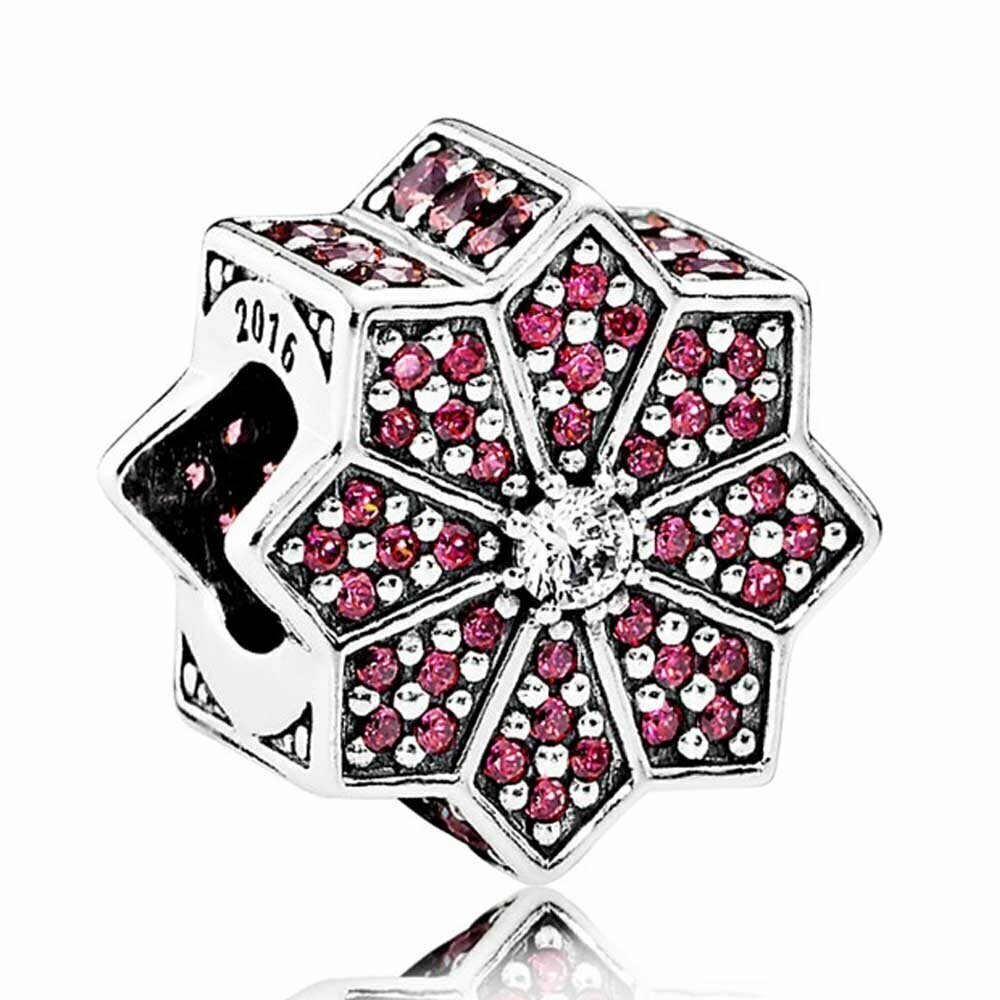 CHARM Pandora Poinsettia de edición limitada