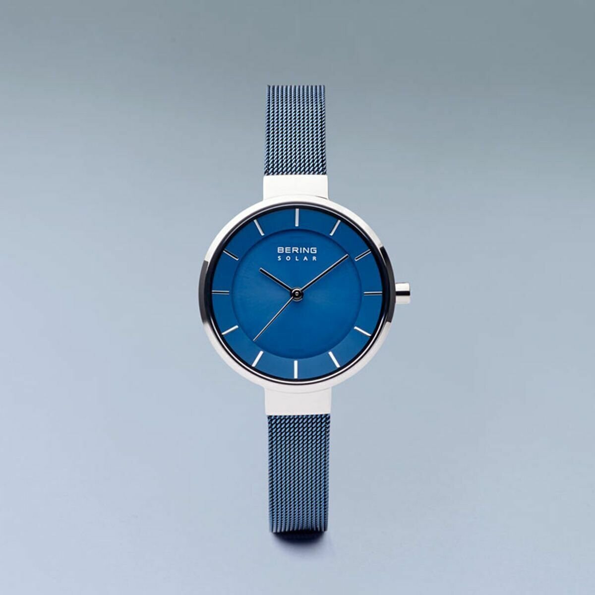 Reloj Bering  solar de acero azul