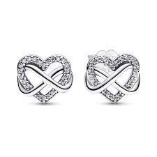Pendientes Pandora  de Botón Corazón Infinito Brillante