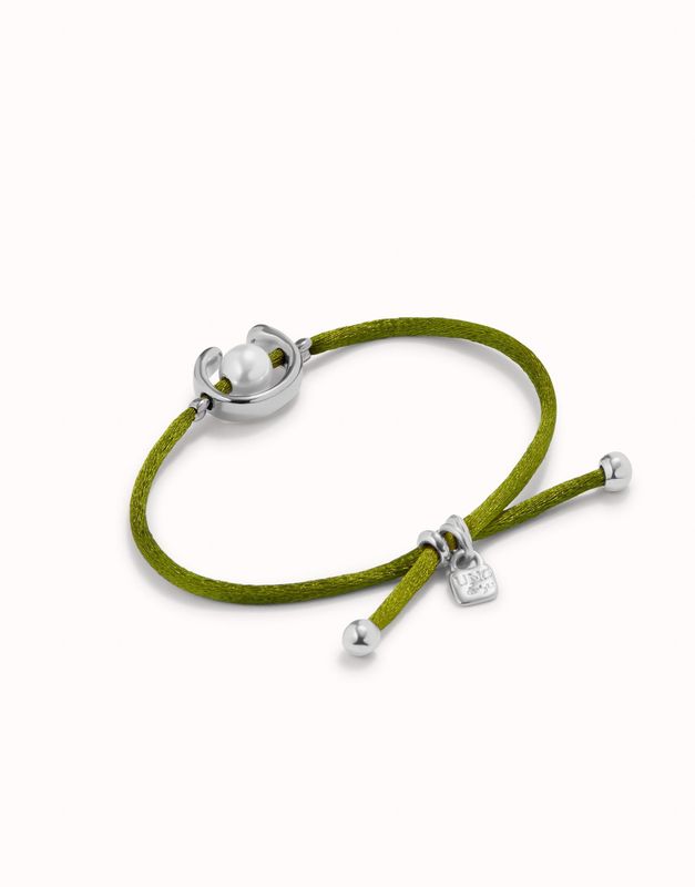 Pulsera de hilo verde oscuro con perla shell fornitura bañada en plata de ley.