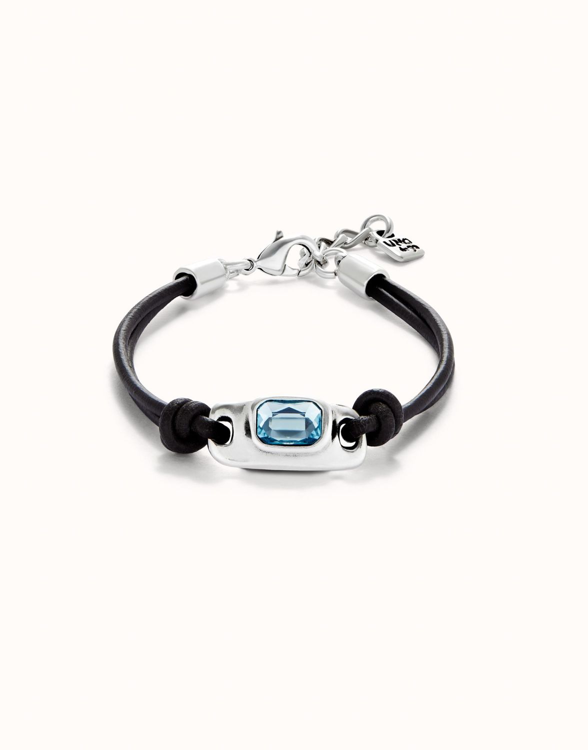 Pulsera de cuero bañada en plata de ley con cristal azul celeste