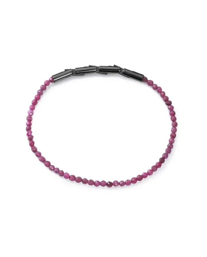 Pulsera de hombre de acero Ip negro con piedras de rubíes naturales