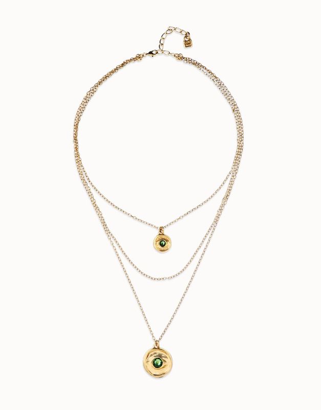 Collar triple bañado en oro 18k con charms de ojo y cristal facetado verde