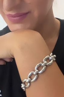 Pulsera de acero colección de Laura Escanes, con eslabones grandes, de mujer largo 17,5 + 2 cm extensión. Pulsera de acero colección de Laura Escanes, con eslabones grandes, de mujer largo 17,5 + 2 cm extensión.