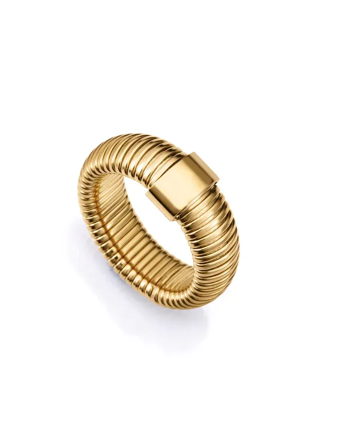 Anillo de acero Ip dorado colección Laura Escanes tubogas