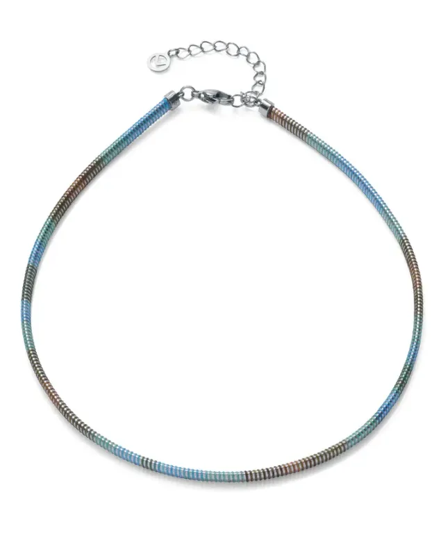 Collar de acero tubogas con cordón enroscado, colección Laura Escanes