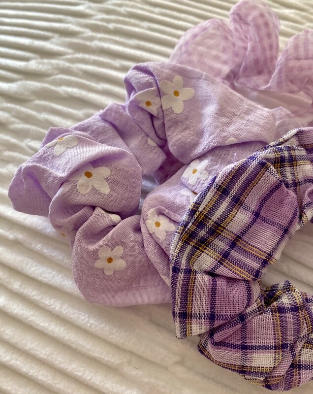 4 pcs Lilac / Floral Scrunchies