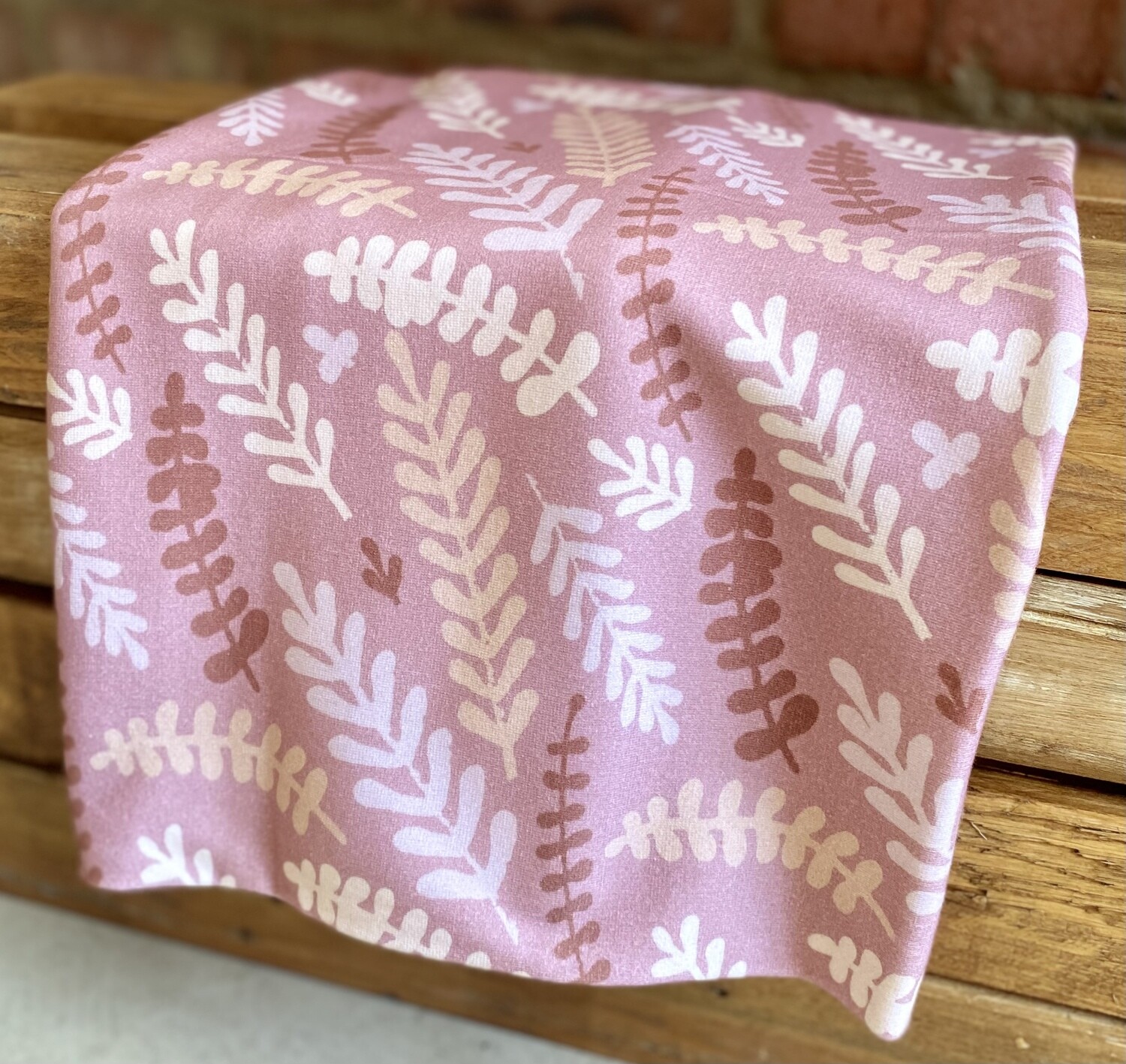 Pink &amp; Cream Leaves Blanket