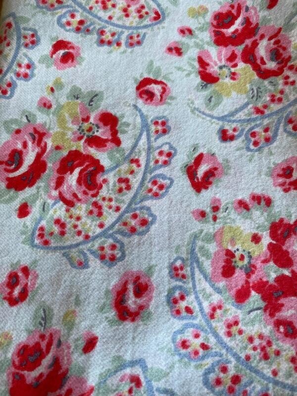 “Paisley &amp; Roses” Flannel Blanket