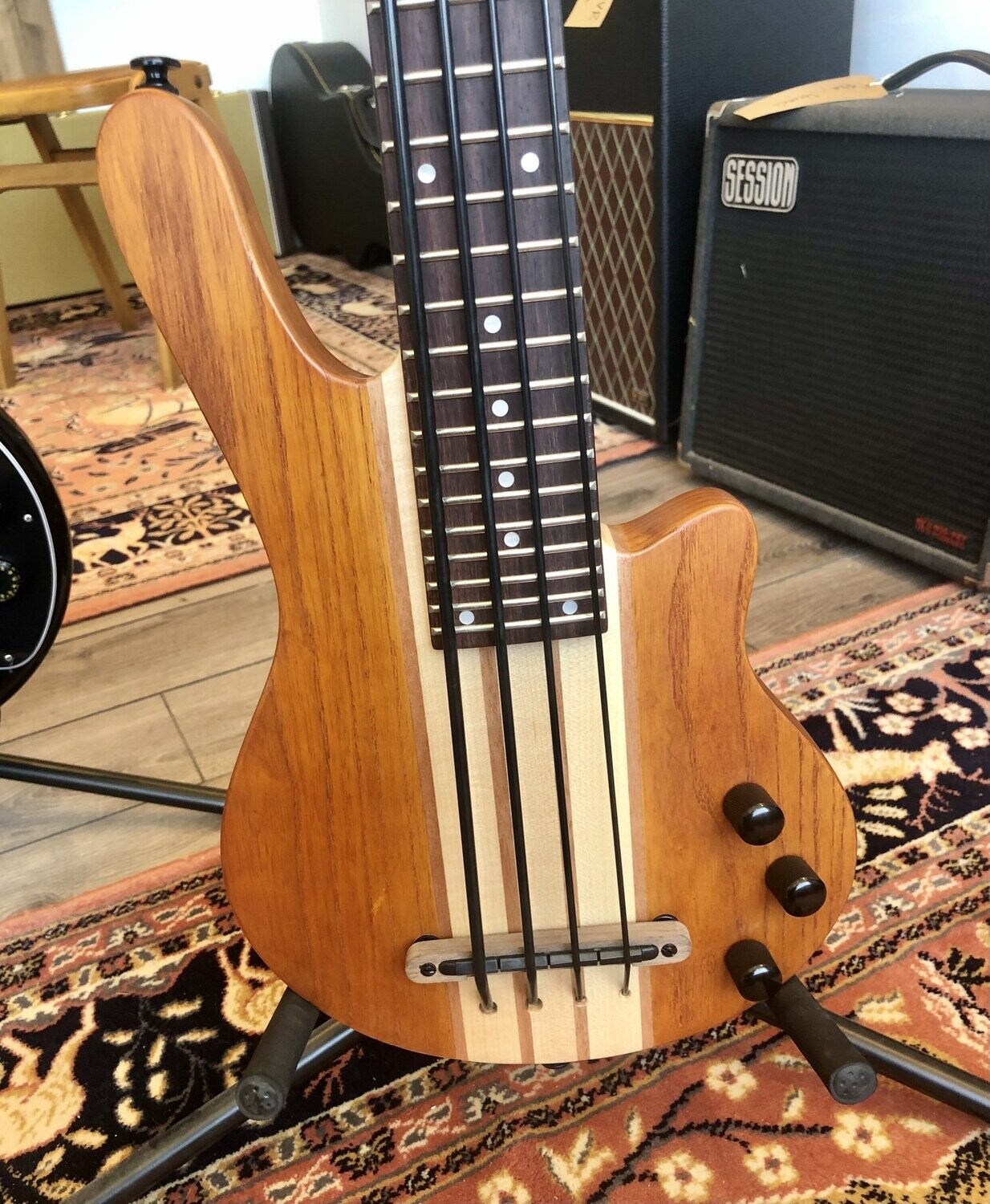 Mahalo Solid Electric Bass Ukulele RRP £319.00