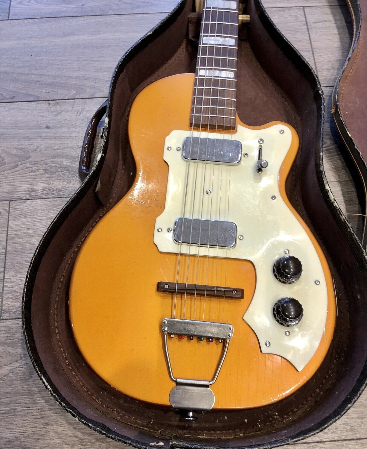 1957 Kay K142 Electric Guitar - Through Neck - incl vintage case