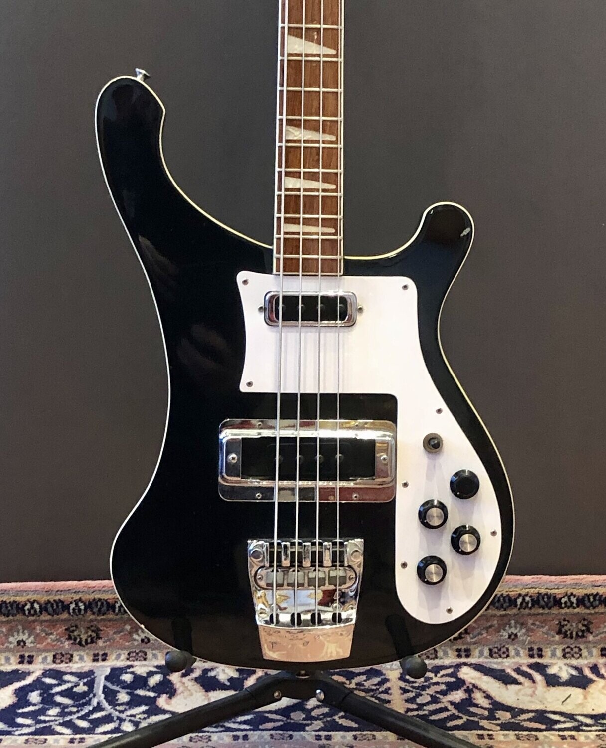 Rickenbacker bass 4001 outlet