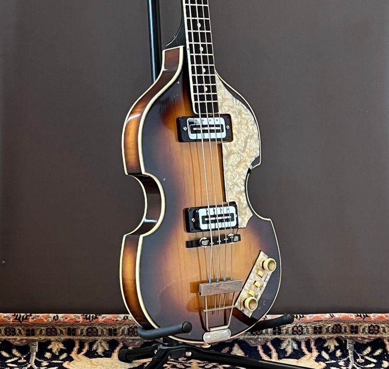 1970 Hofner 500/1 (Violin Bass)