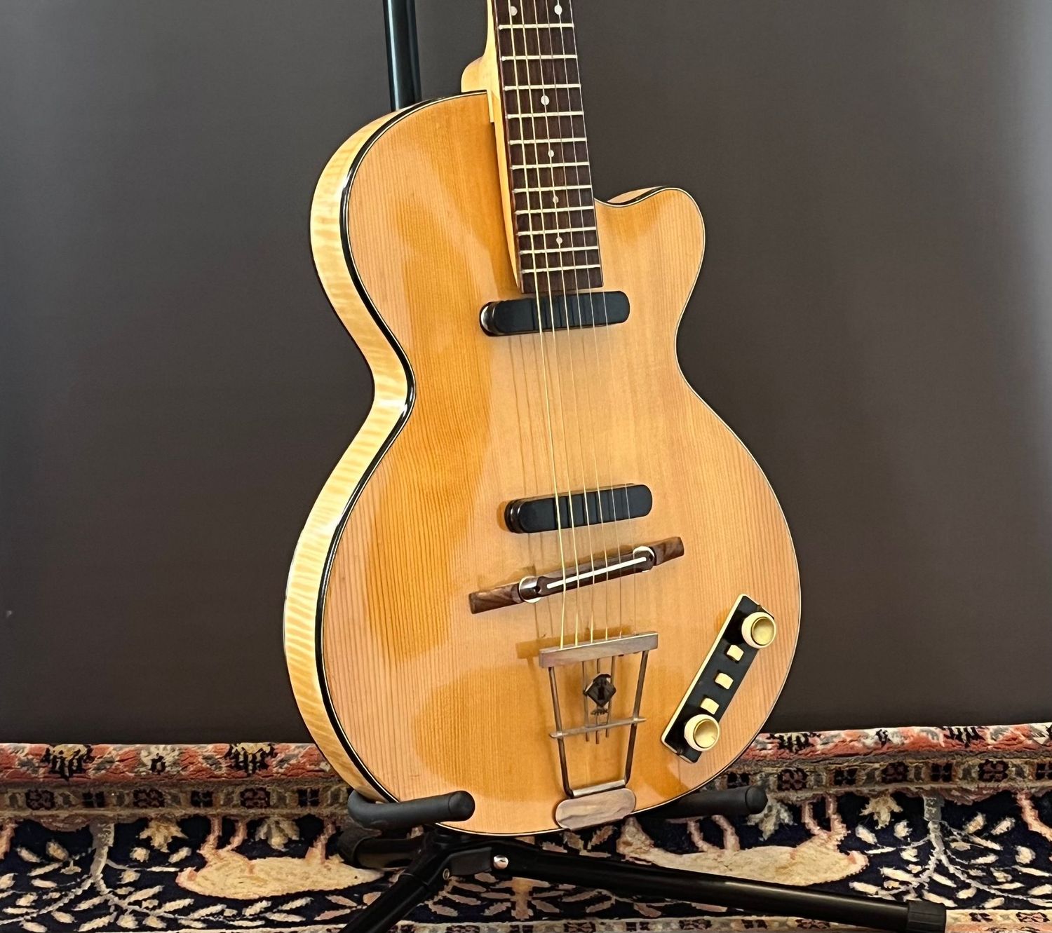 1960 Hofner Club 50