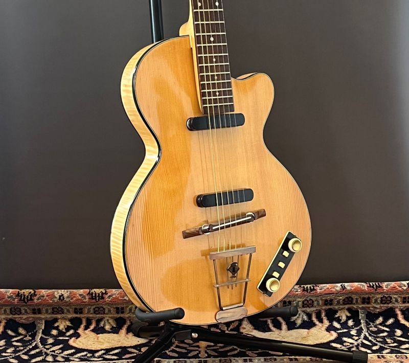 1960 Hofner Club 50