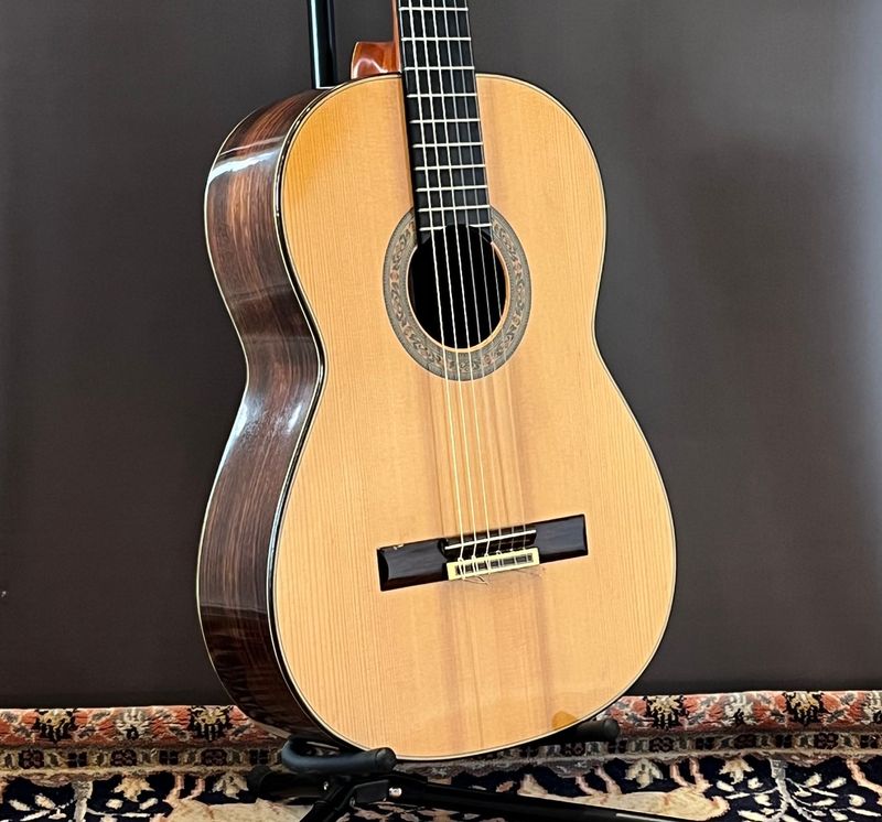 1976 HT Hirose No. 15 Classical Guitar