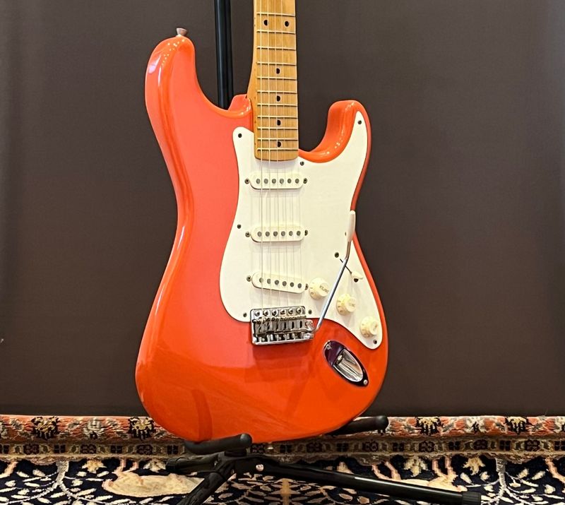 1997 Fender Hank Marvin Signature Stratocaster - Crafted in Japan