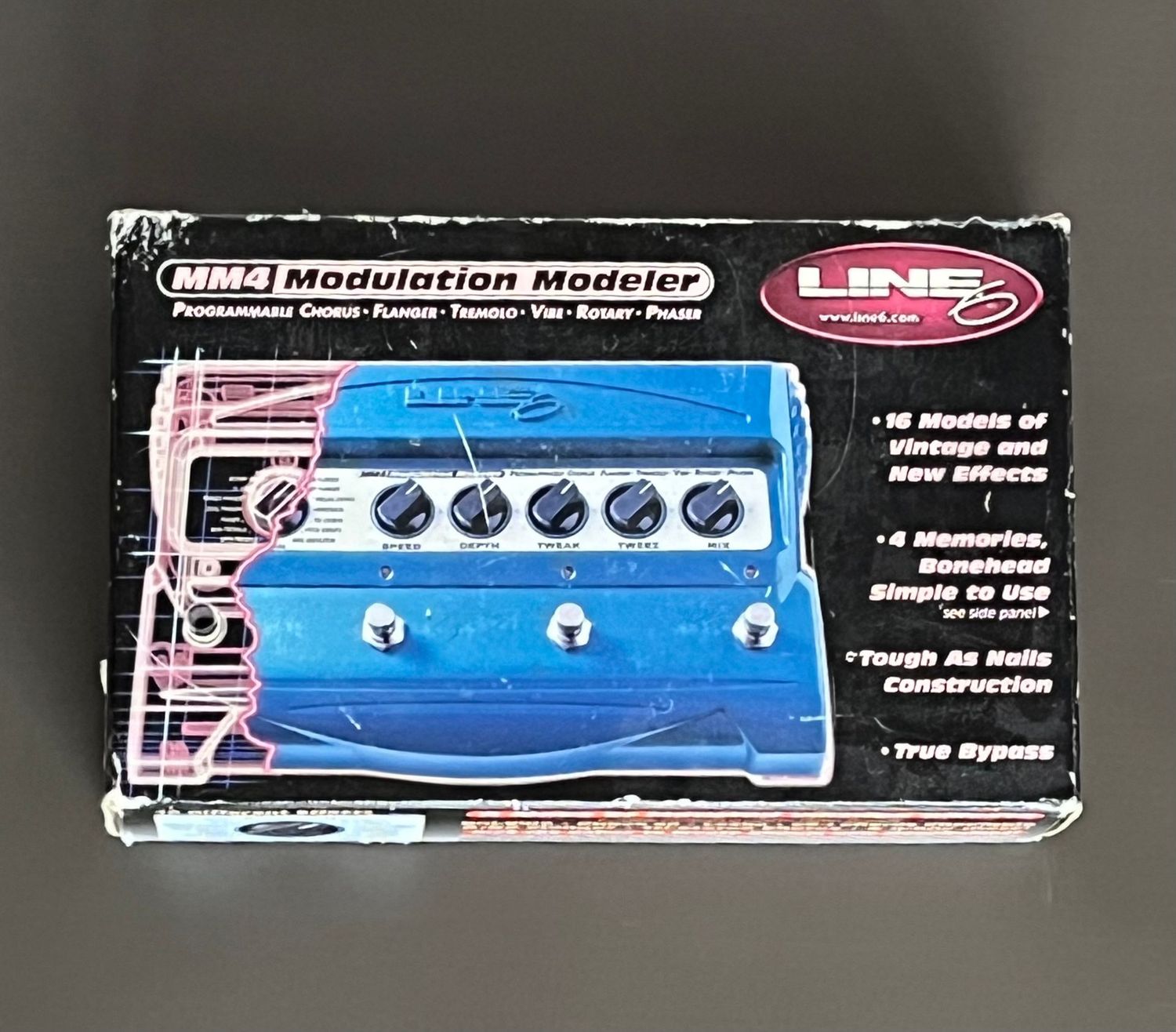 Line 6 MM4 Modulation Modeler with PSU