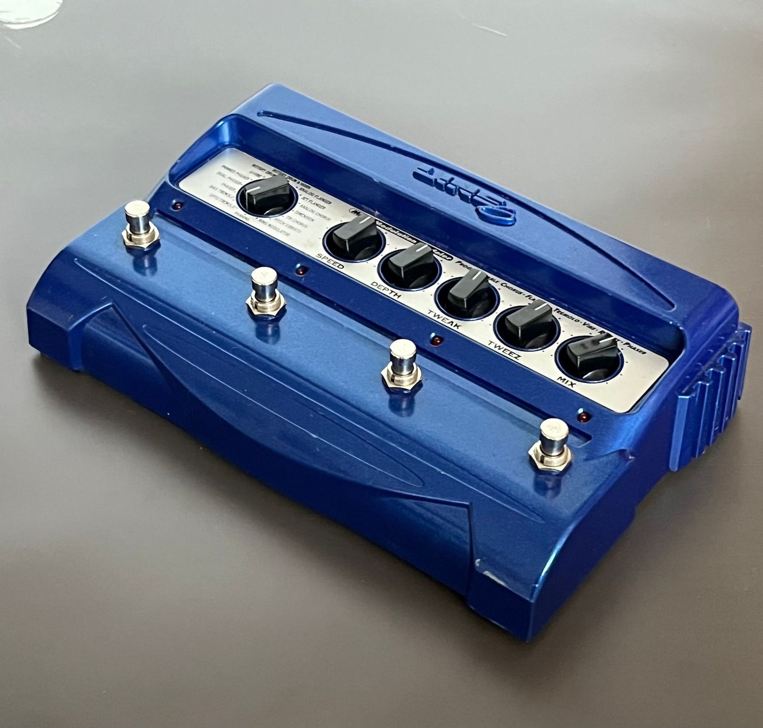 Line 6 MM4 Modulation Modeler with PSU