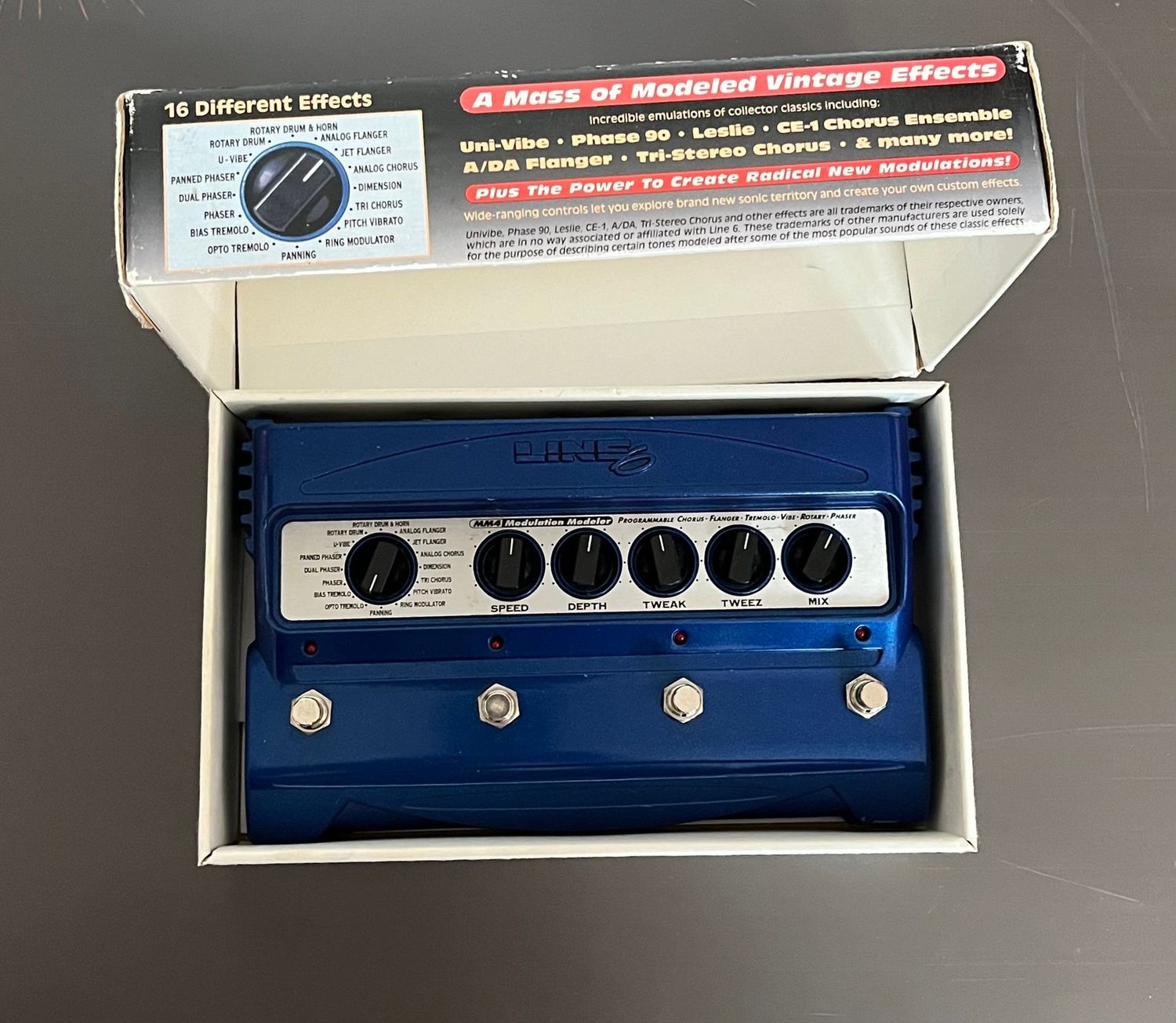Line 6 MM4 Modulation Modeler with PSU