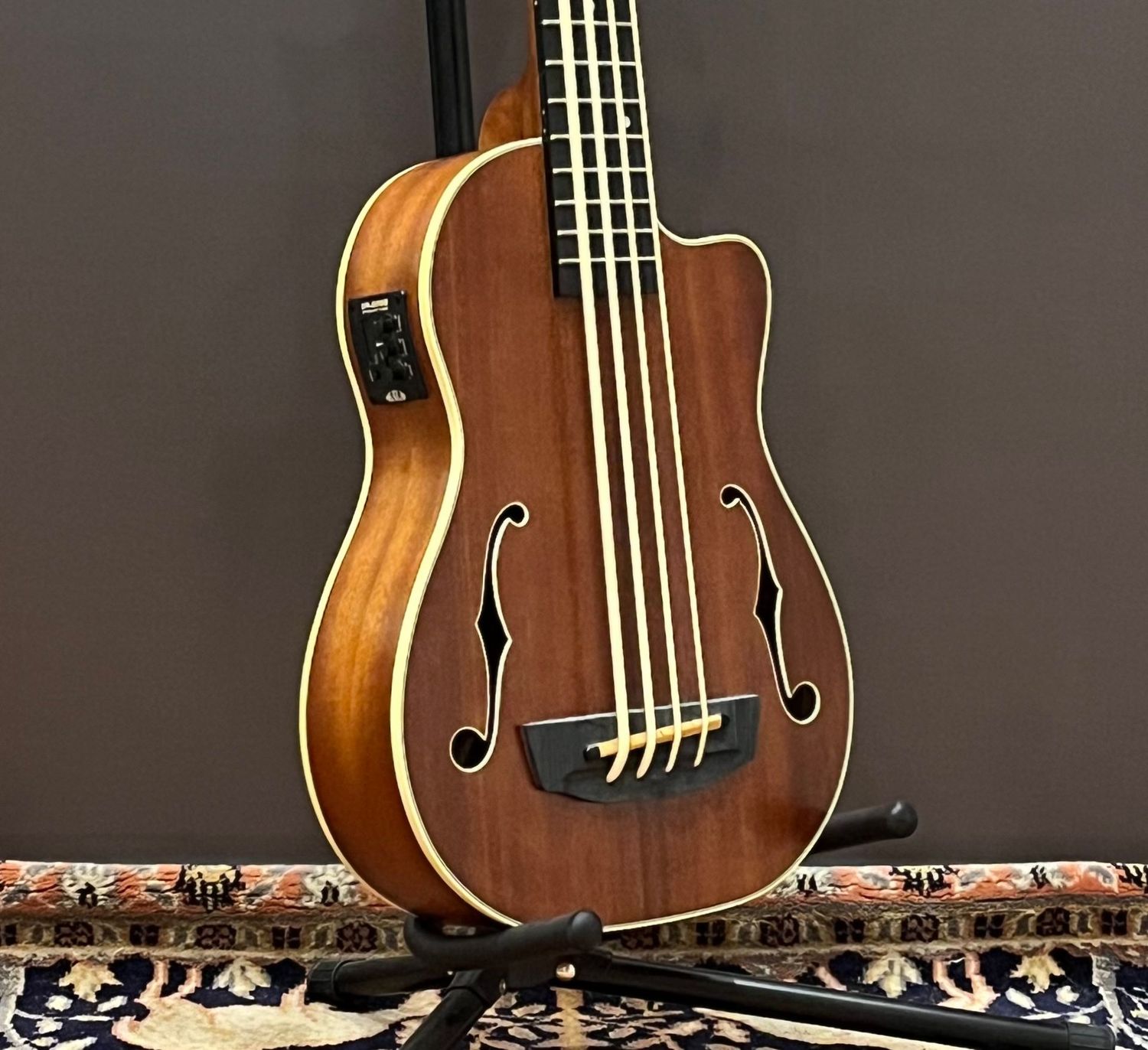 Kala Journeyman 4-String Acoustic-Electric U-Bass
