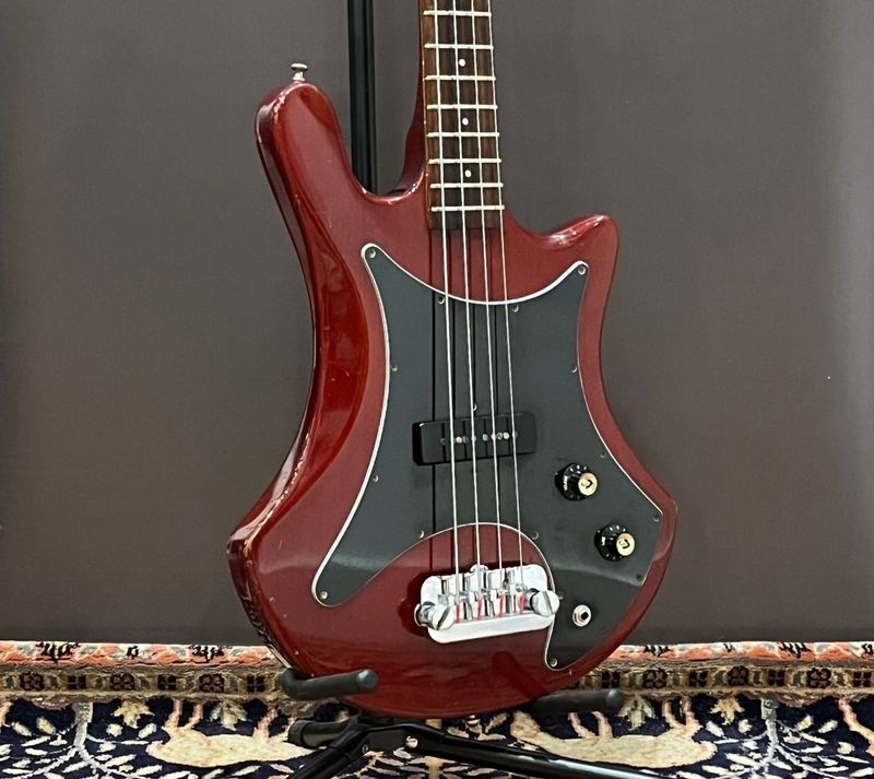 1978 Guild B-301
