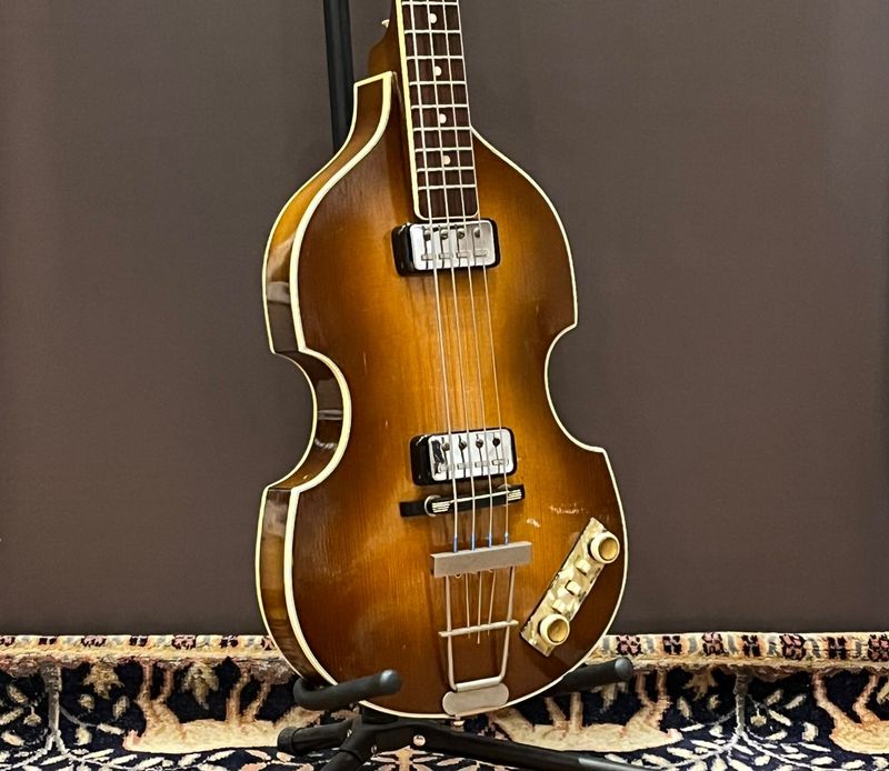 1964 Hofner 500/1 (Violin Bass)