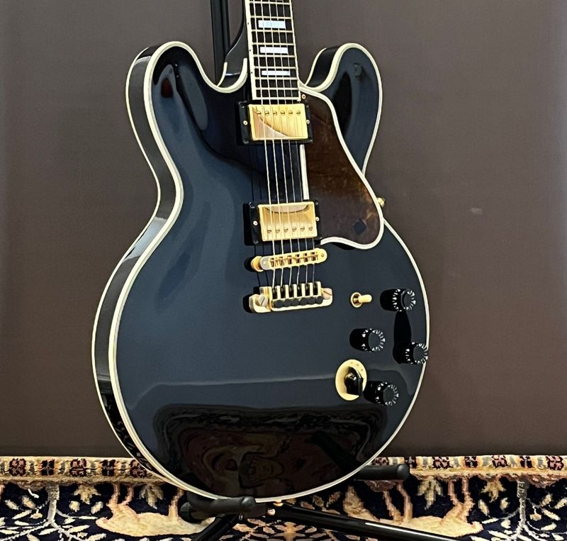 2005 Gibson Lucille BB King Signature