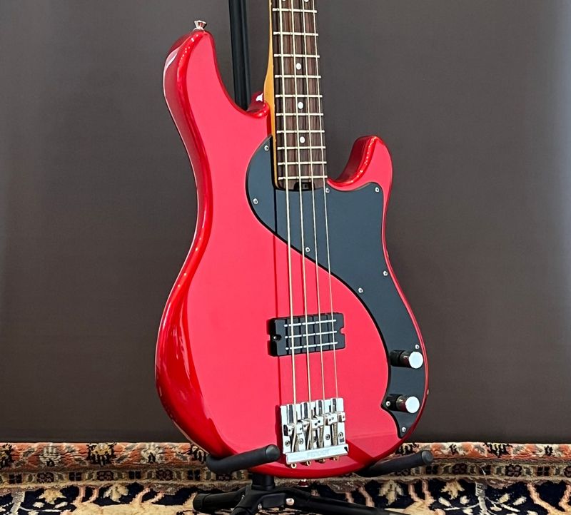 2013 Fender Modern Player Dimension Bass
