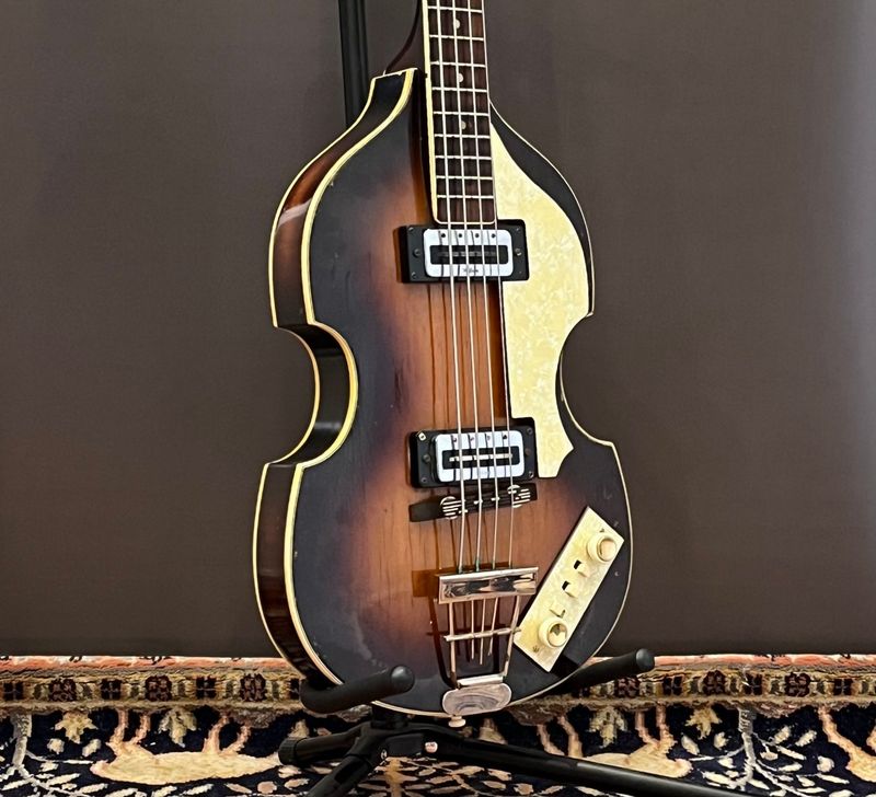 1974 Hofner 500/1 (Violin Bass)