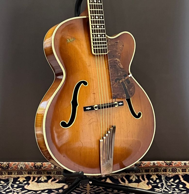 1960 Hofner President