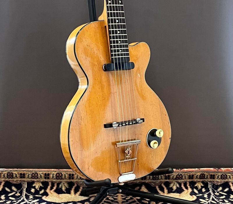 1957 Hofner Model 125 (Club 40)
